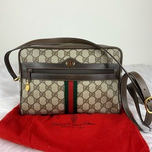 Gucci supreme GG crossbody bag